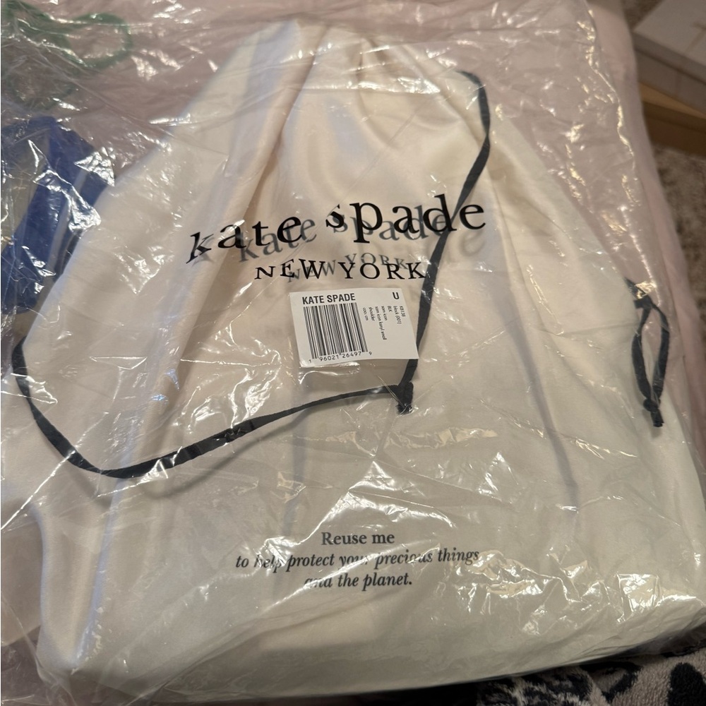 Kate Spade Classic Black Shoulder Bag BRAND NEW

 NO LONGER AVAILABLE IN STORES